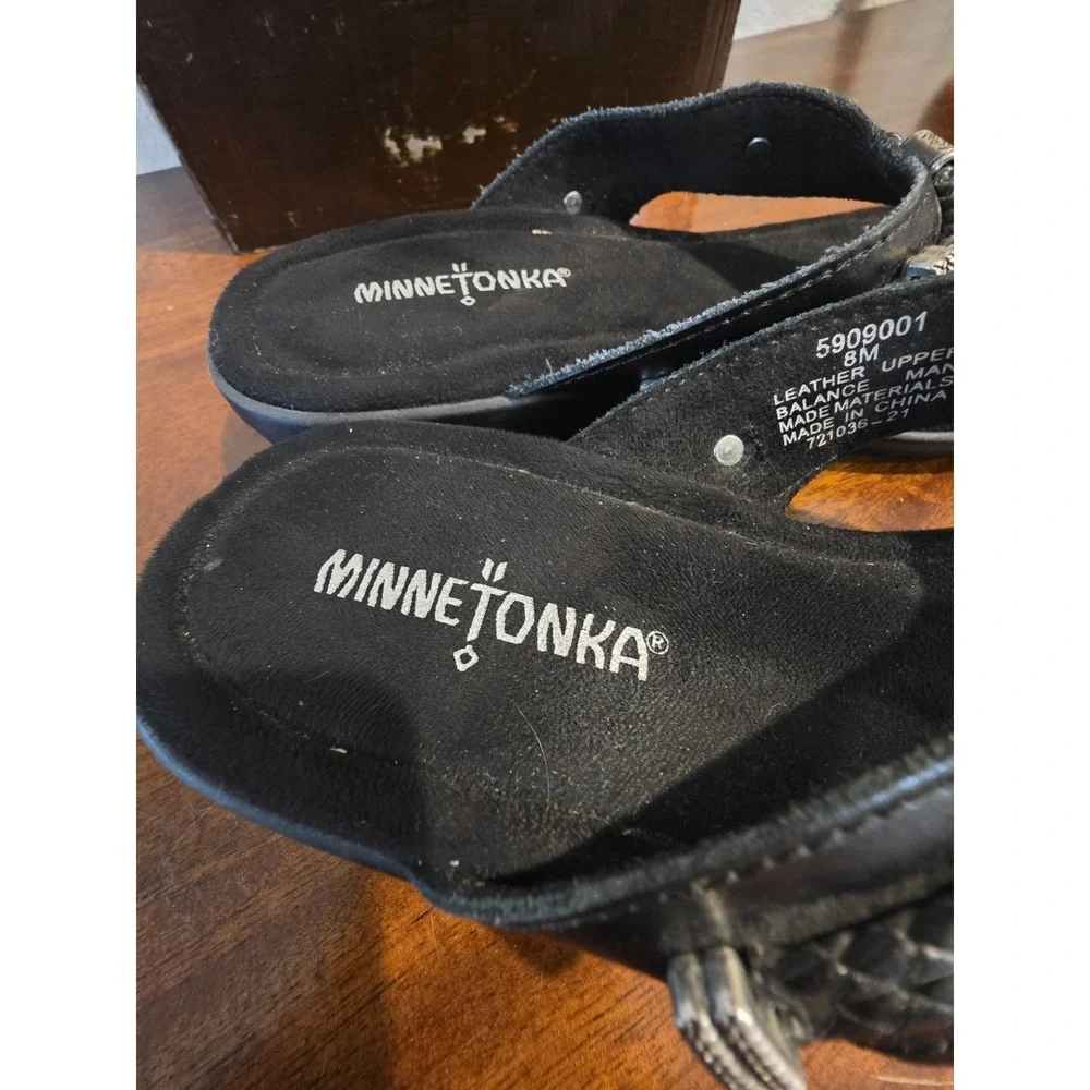 MINNITONKA Women's Sandles Size 8 Open Toe Black Slip On Leather Y2k Genz Genx